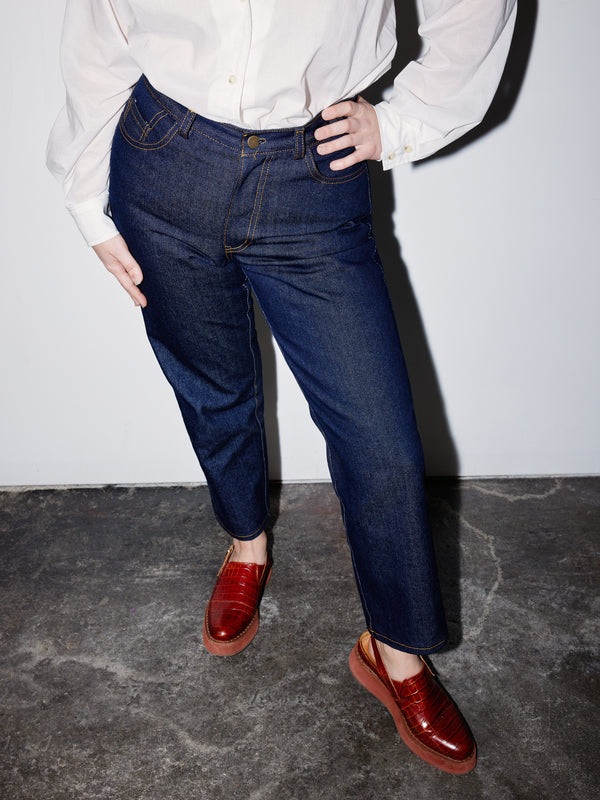 Model wearing the contemporary Worship Jeans made from a stylish Daughter Judy sewing pattern