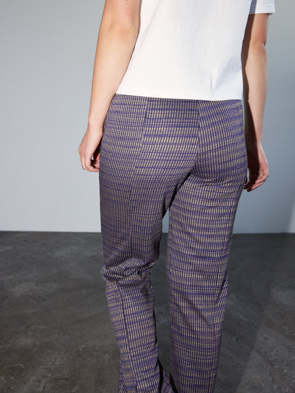 Rear detail of model wearing the contemporary Post Pant made from a Daughter Judy sewingpattern